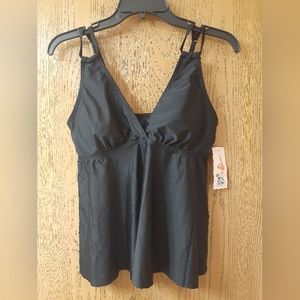 NWT Attraco tankini top size Medium